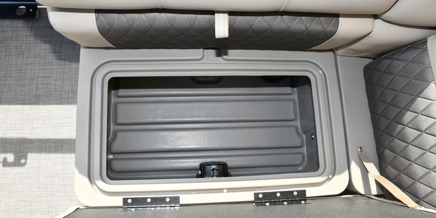 Sun Tracker Fishin Barge 22 DLX