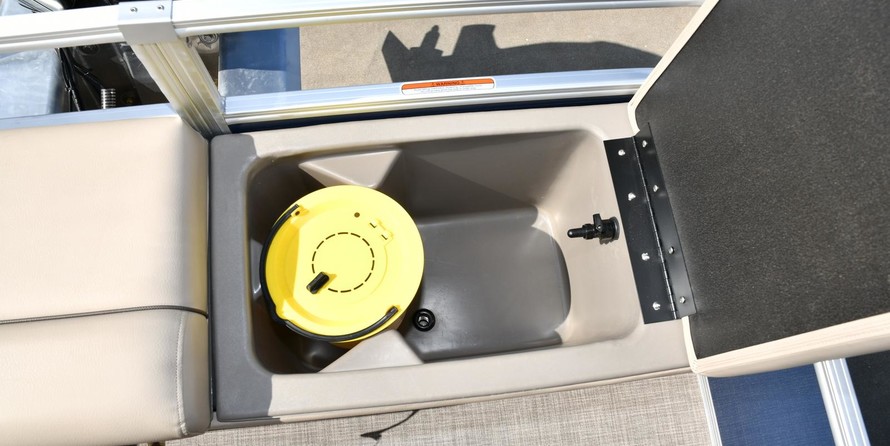 Sun Tracker Fishin Barge 22 DLX