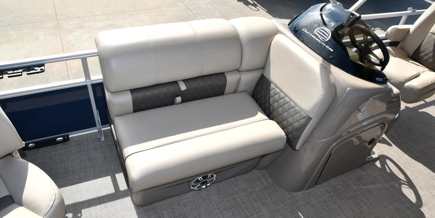 Sun Tracker Fishin Barge 22 DLX