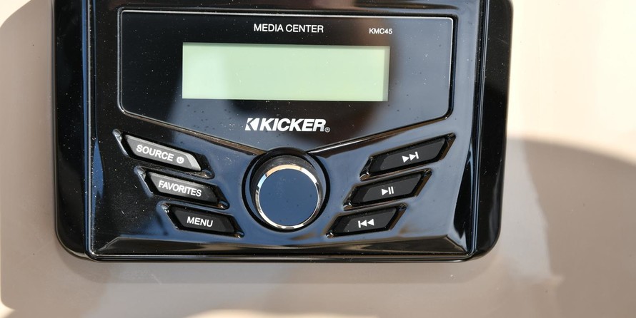 Sun Tracker Fishin Barge 22 DLX