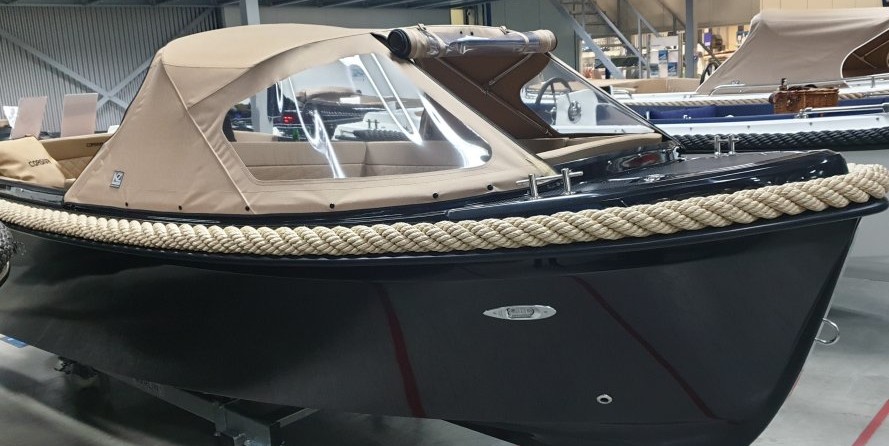 Corsiva 565 tender
