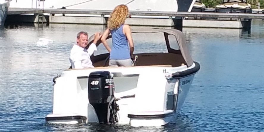 Corsiva 565 tender