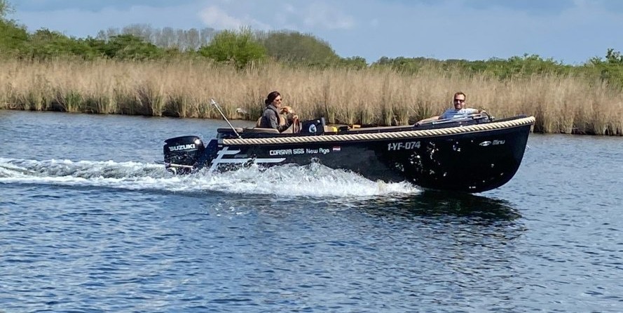Corsiva 565 tender