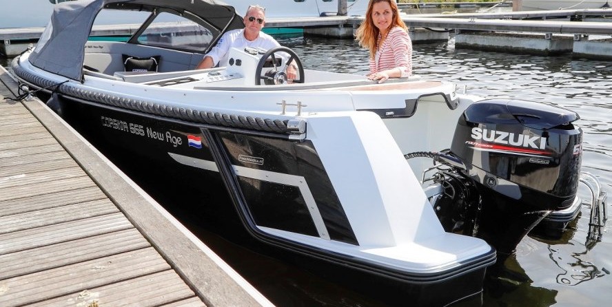 Corsiva 565 tender