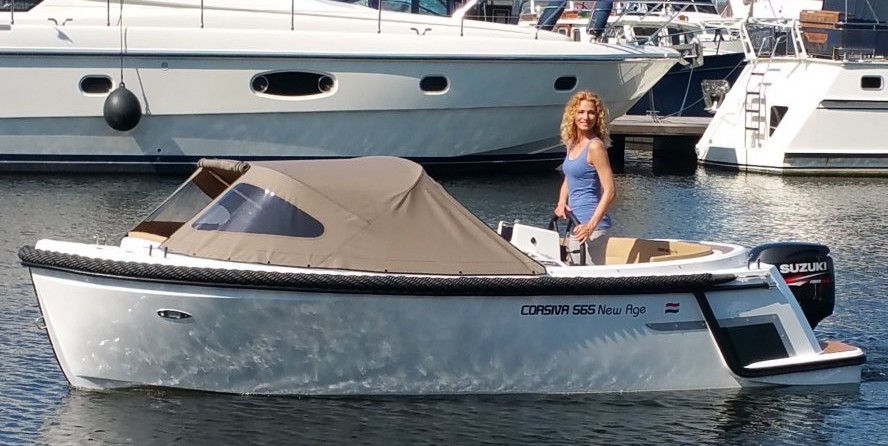 Corsiva 565 tender
