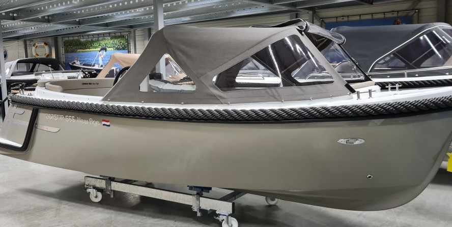 Corsiva 565 tender