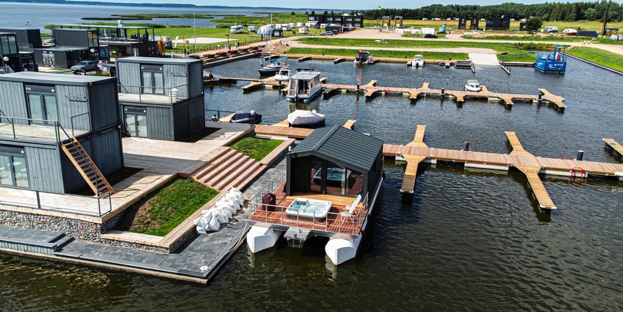 Custom Twin boats M Cabin