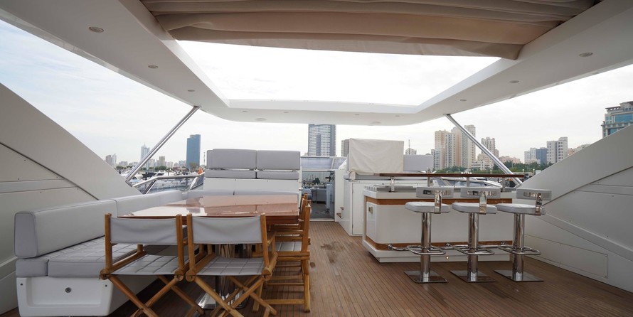 Azimut Grande 30 METRI