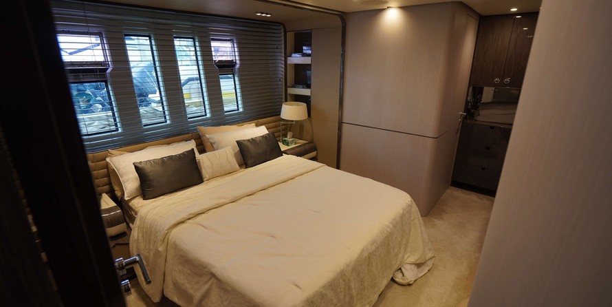 Azimut Grande 30 METRI