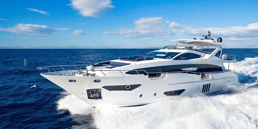 Azimut Grande 30 METRI