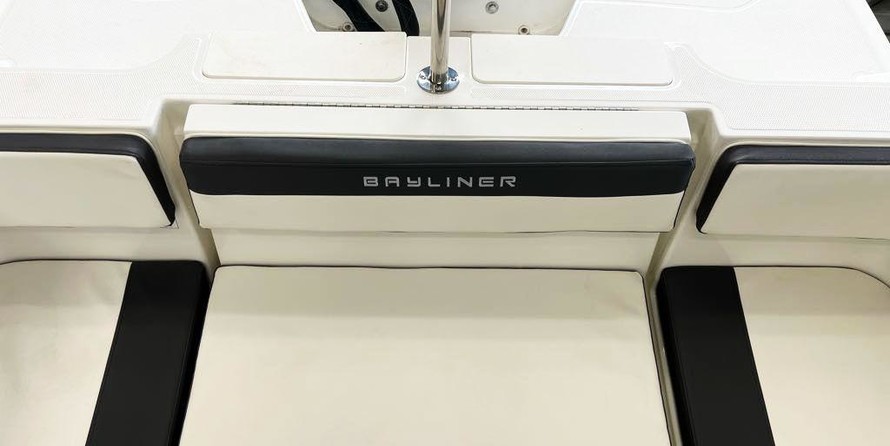 Bayliner VR4 BOWRIDER