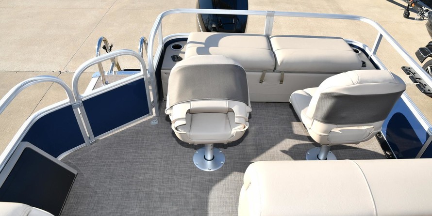 Sun Tracker Fishin Barge 22 XP3