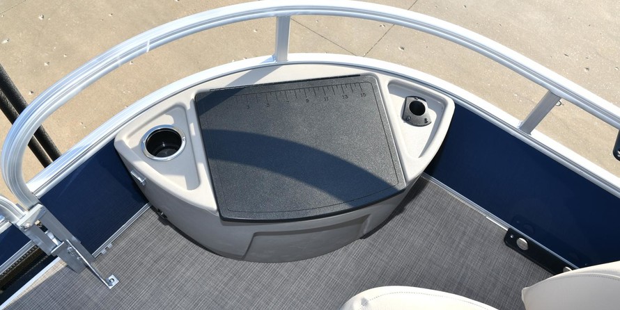 Sun Tracker Fishin Barge 22 XP3