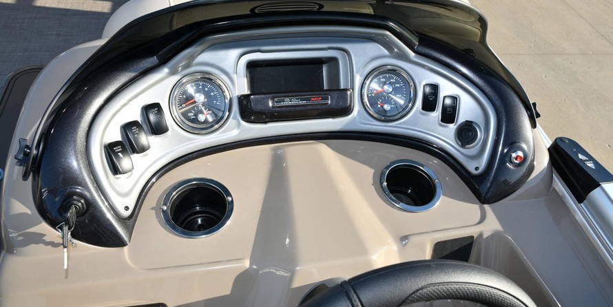 Sun Tracker Fishin Barge 22 XP3