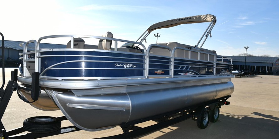 Sun Tracker Fishin Barge 22 XP3