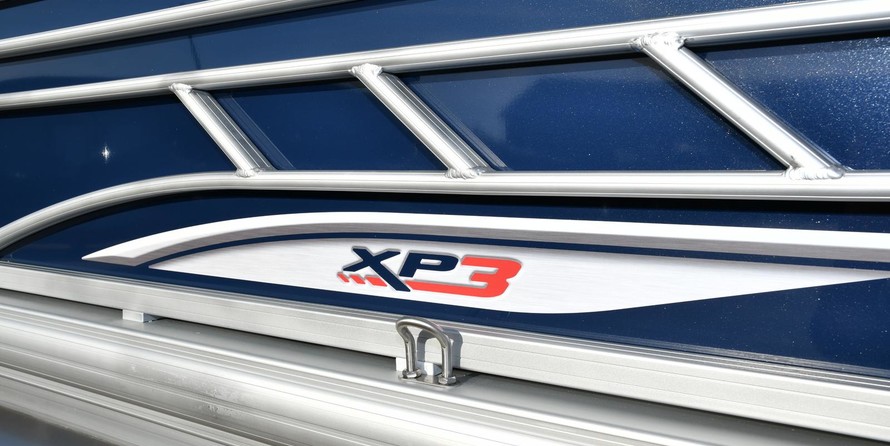 Sun Tracker Fishin Barge 22 XP3