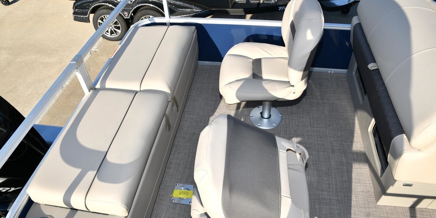 Sun Tracker Fishin Barge 22 XP3