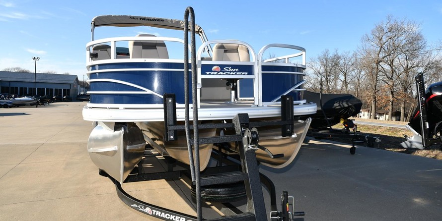 Sun Tracker Fishin Barge 22 XP3