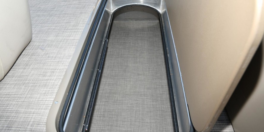 Sun Tracker Fishin Barge 22 XP3