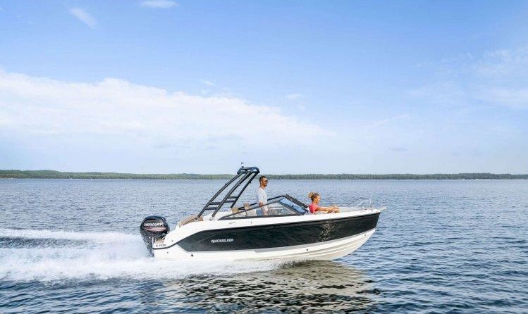 Quicksilver Activ 605 Bowrider
