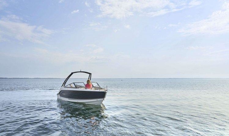 Quicksilver Activ 605 Bowrider