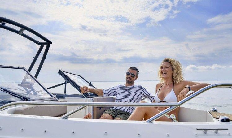 Quicksilver Activ 605 Bowrider