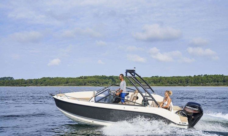 Quicksilver Activ 605 Bowrider