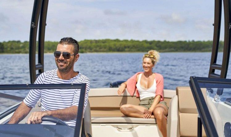 Quicksilver Activ 605 Bowrider