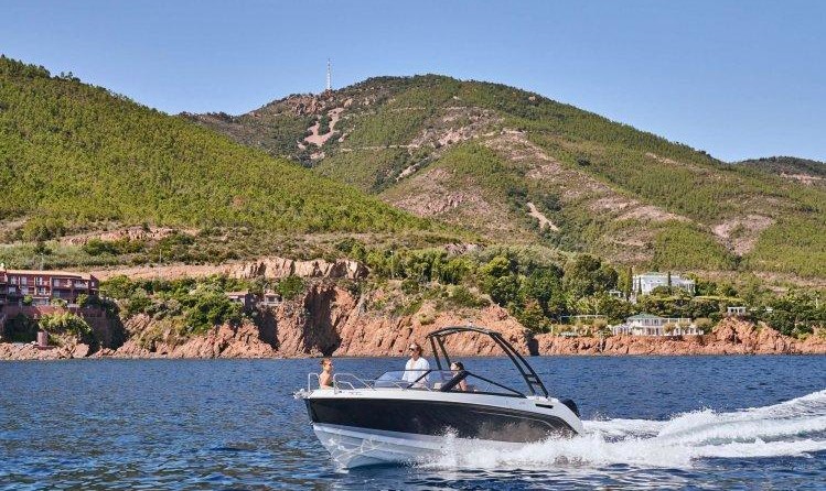 Quicksilver Activ 675 Bowrider