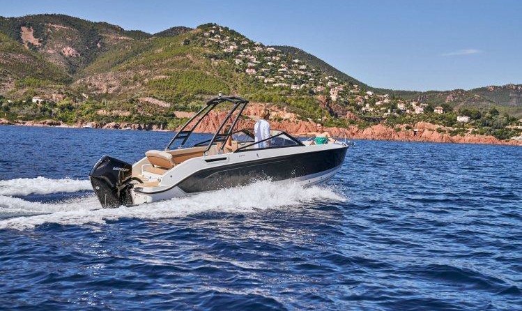 Quicksilver Activ 675 Bowrider