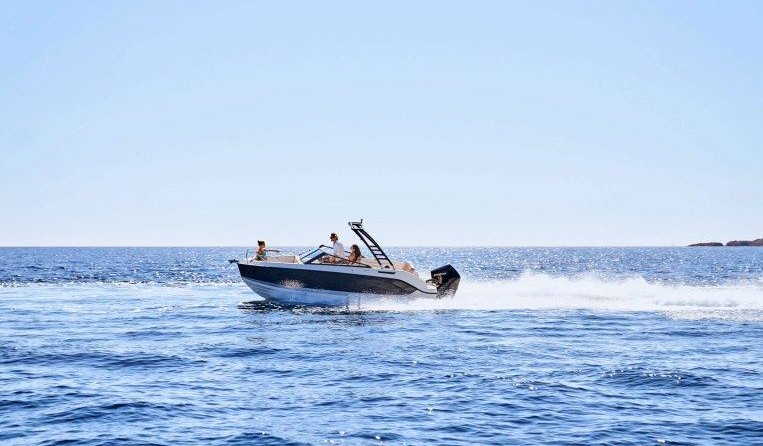 Quicksilver Activ 675 Bowrider