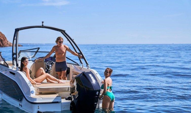 Quicksilver Activ 675 Bowrider