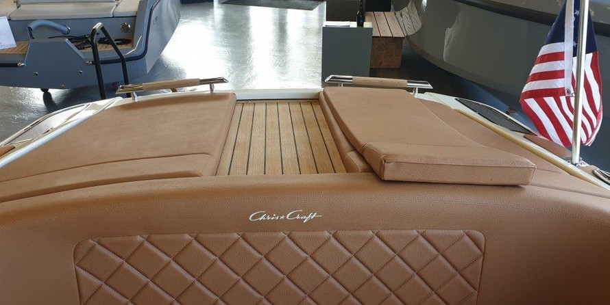 Chris-Craft Launch 27