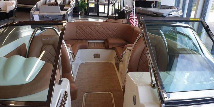 Chris-Craft Launch 27