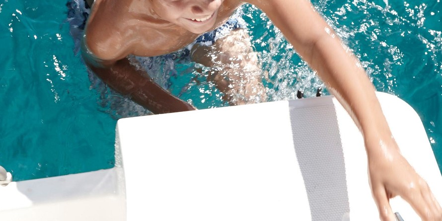 Quicksilver Activ 455 Open