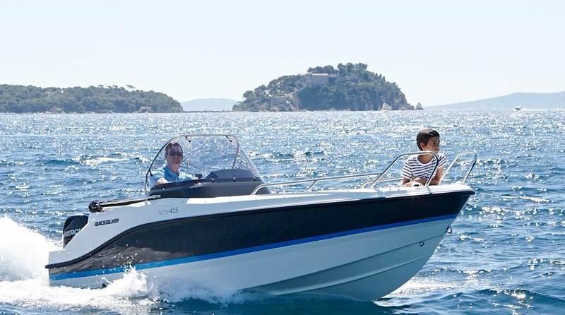 Quicksilver Activ 455 Open