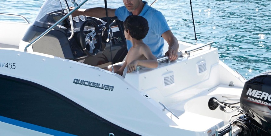 Quicksilver Activ 455 Open