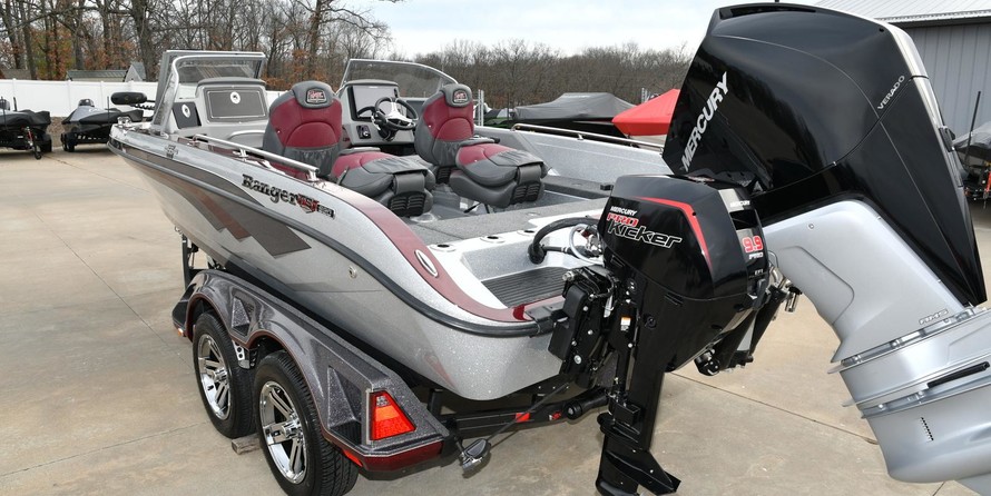 Everglades 230 cc w/ 250 verado