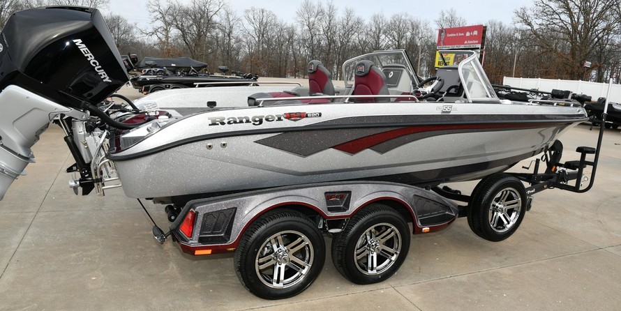 Everglades 230 cc w/ 250 verado