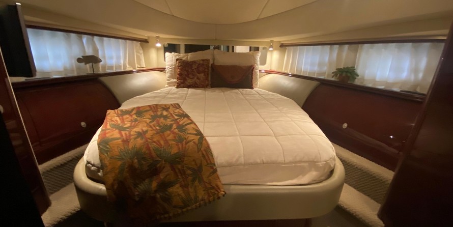 Sea Ray 580 Sedan Bridge