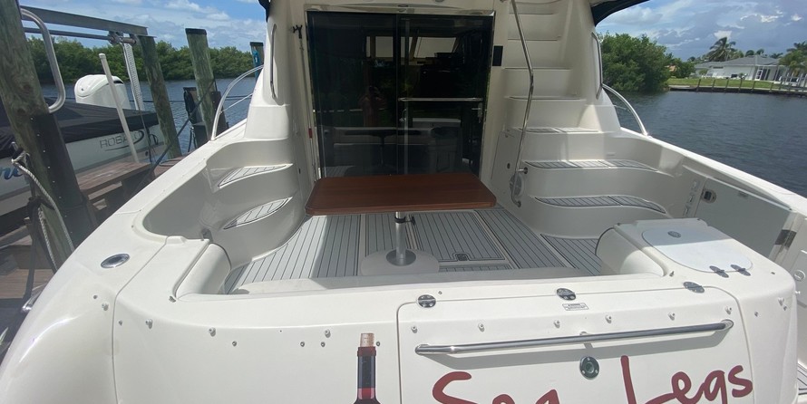 Sea Ray 580 Sedan Bridge