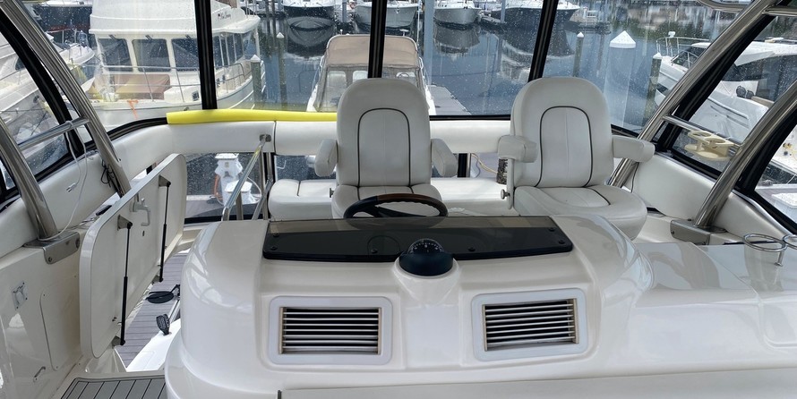 Sea Ray 580 Sedan Bridge