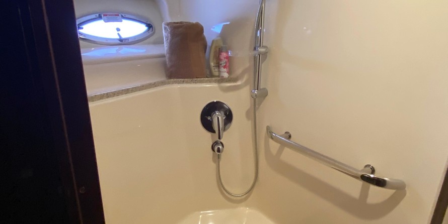 Sea Ray 580 Sedan Bridge