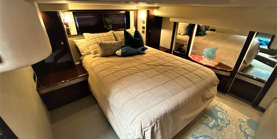 Sea Ray 580 Sedan Bridge