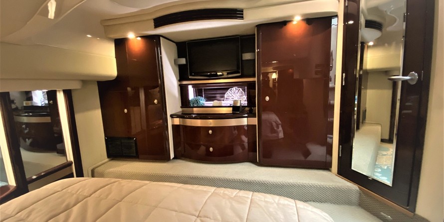 Sea Ray 580 Sedan Bridge