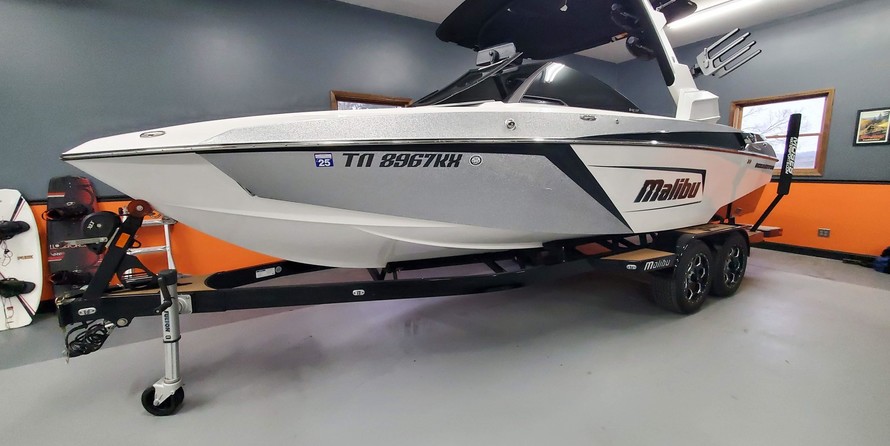 Malibu Wakesetter 23 LSV