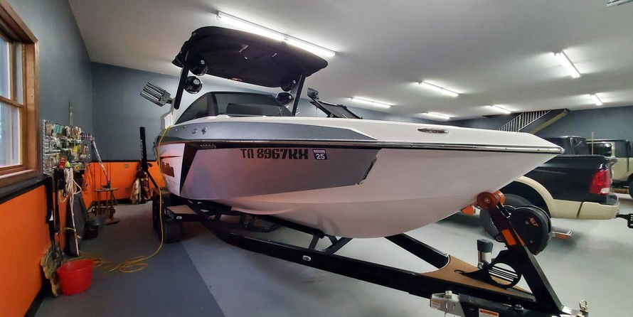 Malibu Wakesetter 23 LSV