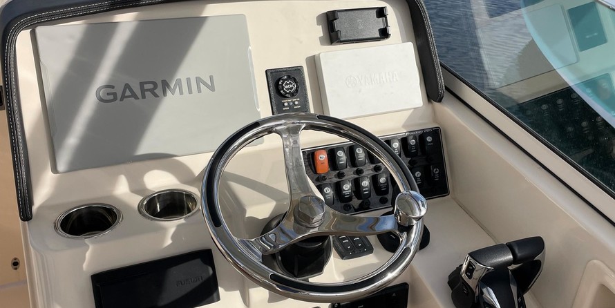 Grady-White Freedom 285