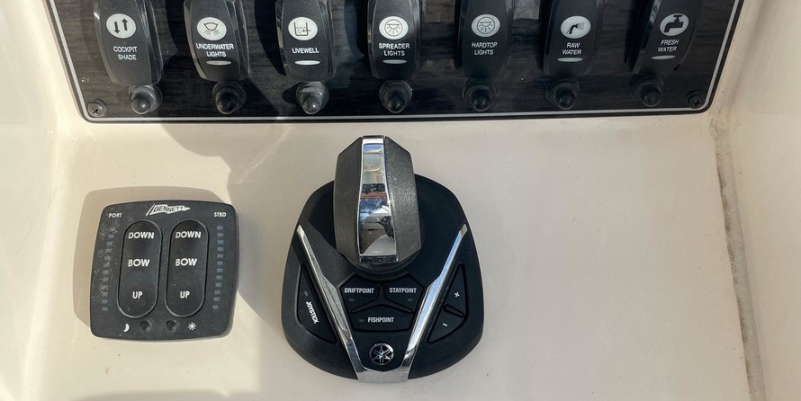 Grady-White Freedom 285