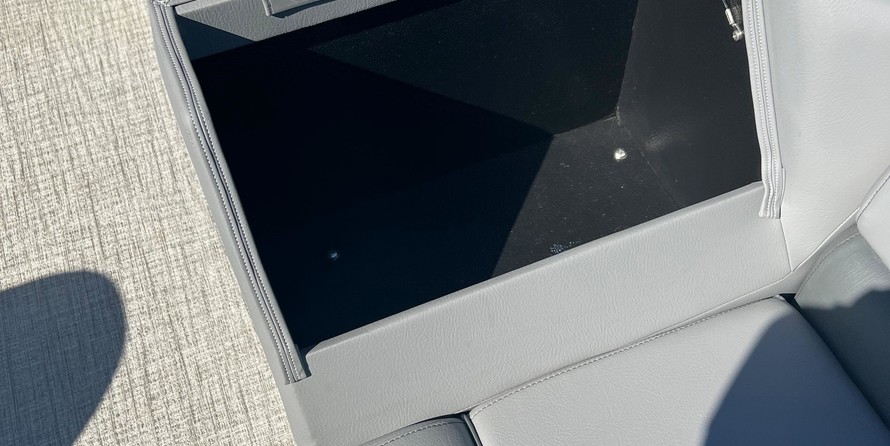 Premier Pontoons S-Series RF